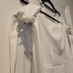 White Cold Shoulder Jumpsiut